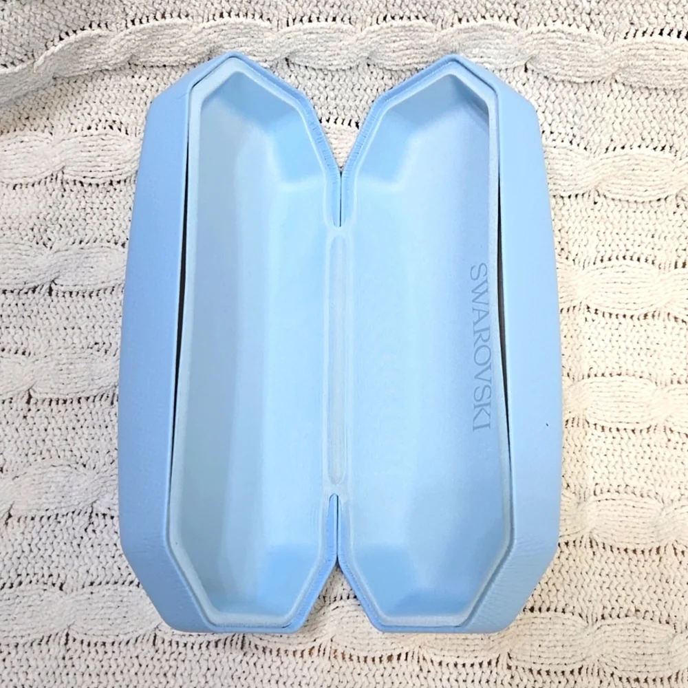 NWOT! SWAROVSKI Blue Eye Glass Case With Fabric Wipe - Picture 3 of 4